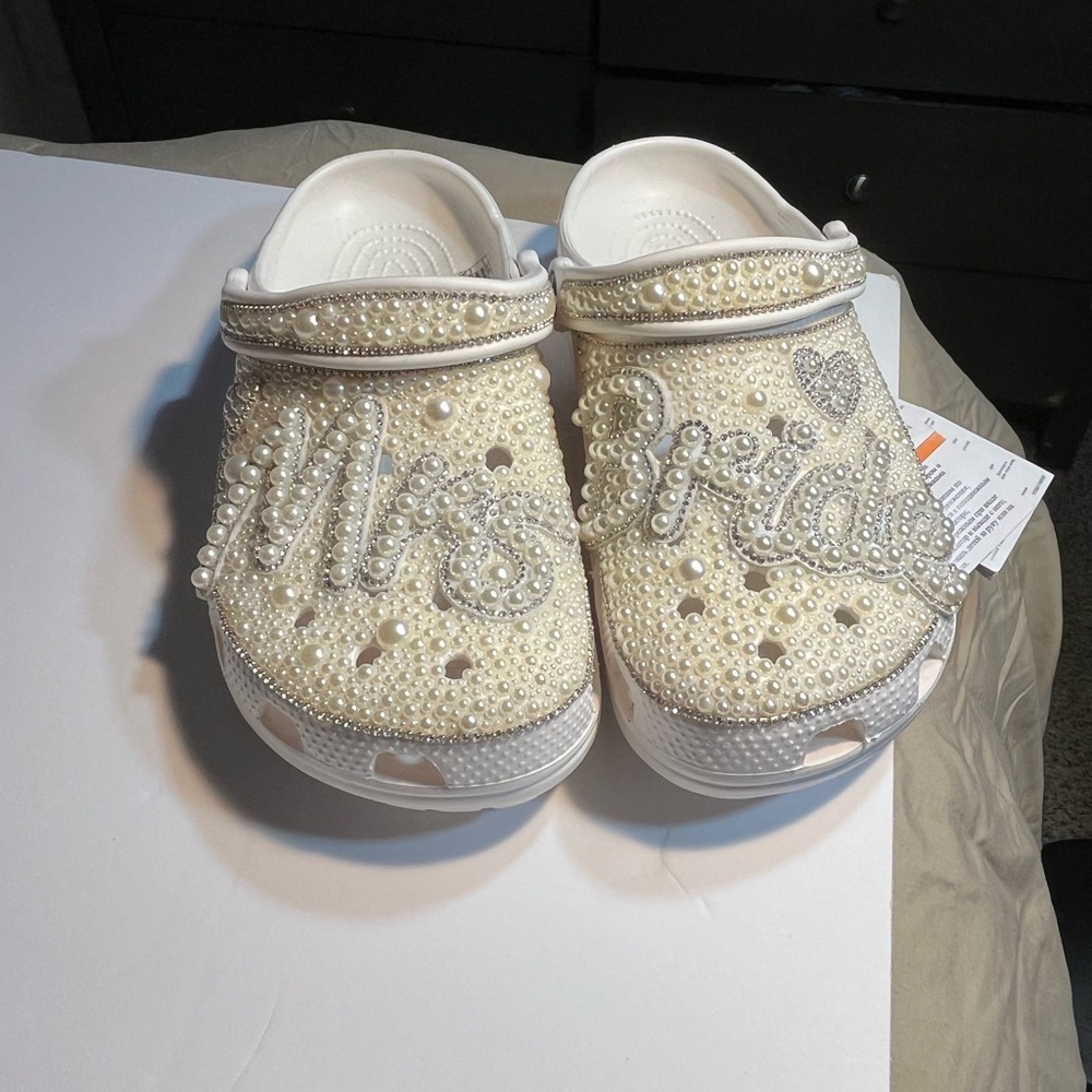 Pearl Embellished White Crocs